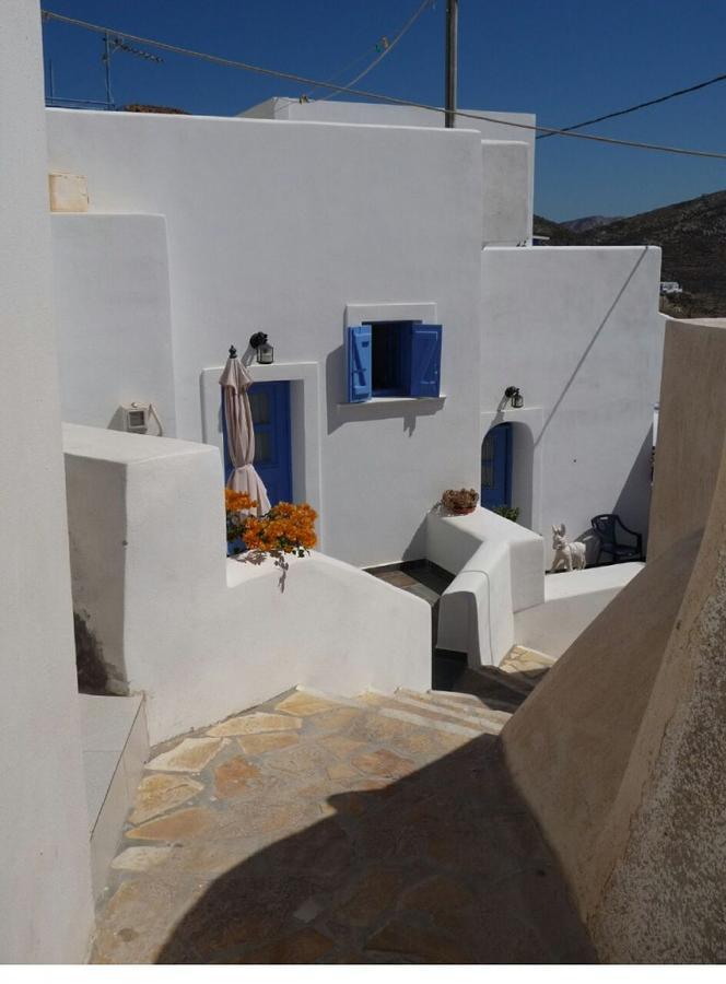 Floras Rooms And Studios Anafi Exterior photo